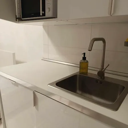 Dagaly Free Parking In Garage